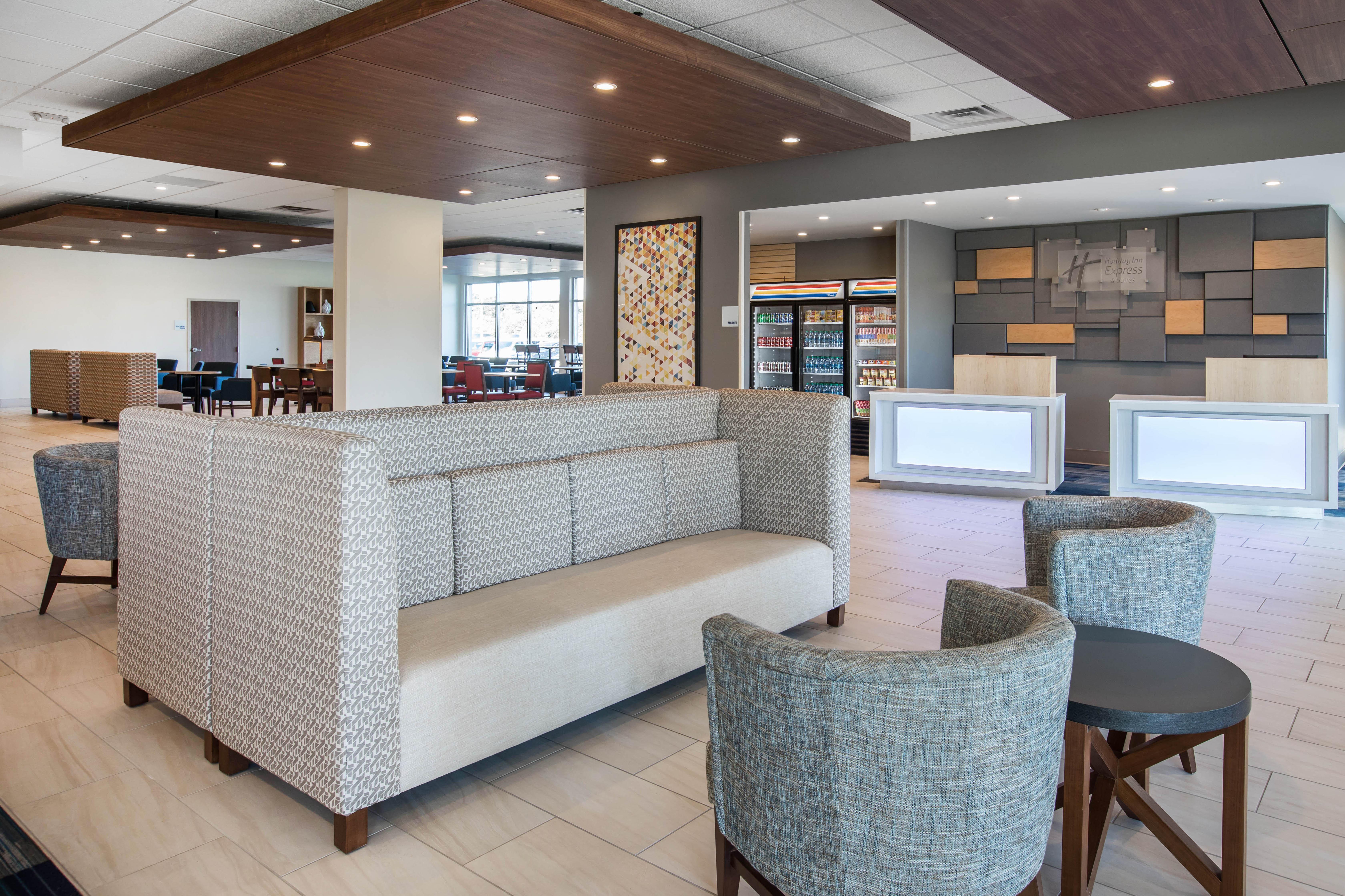 Holiday Inn Express & Suites Ludington By Ihg Exterior foto
