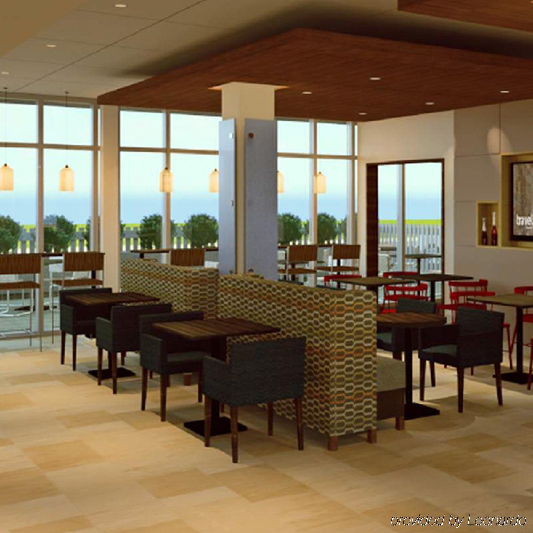 Holiday Inn Express & Suites Ludington By Ihg Exterior foto